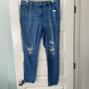 Levi’s 721 high rise skinny jeans.  16W